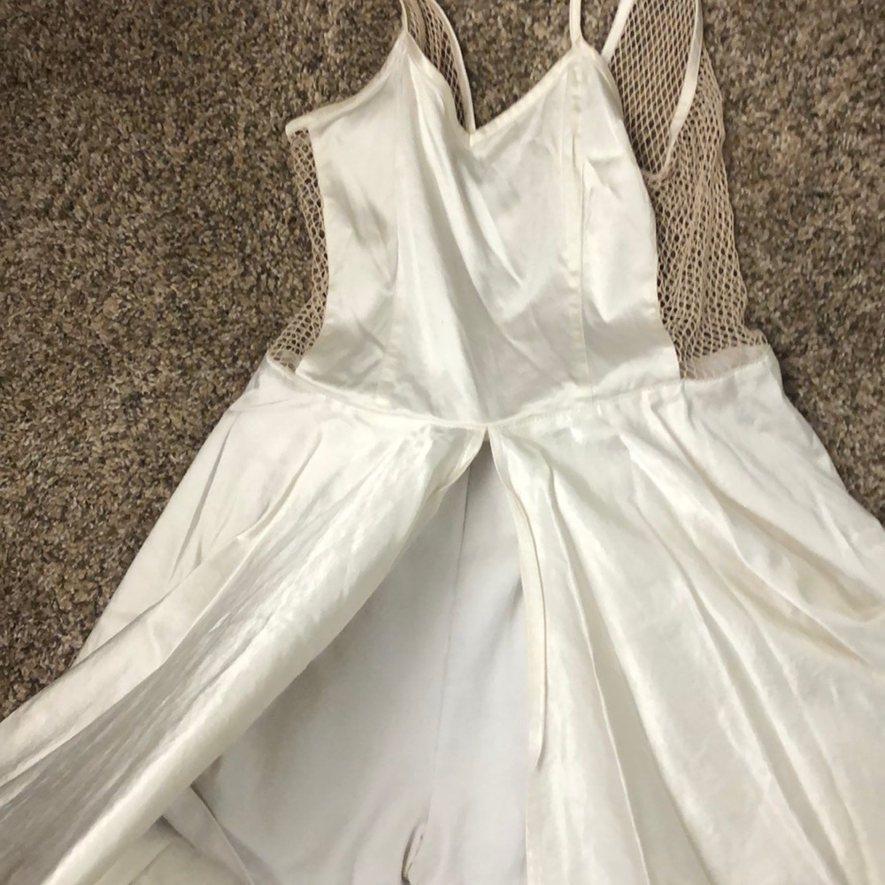 Romper worn once - Picture 2 of 3
